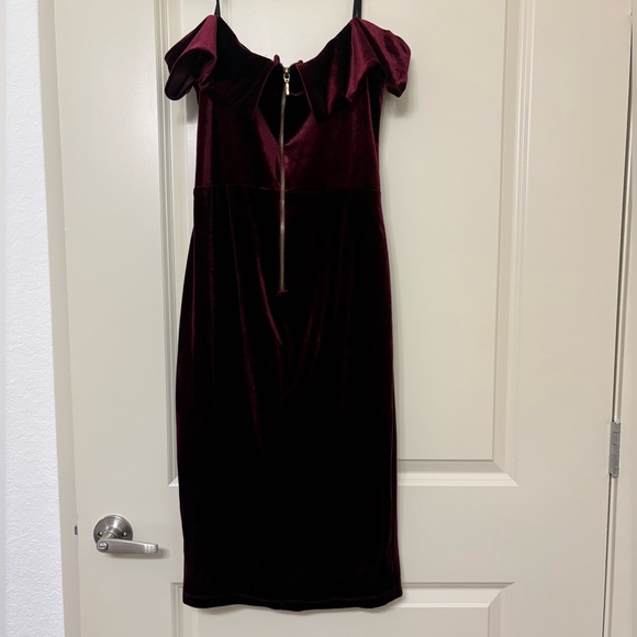 Premier Off-Shoulder Velvet Dress in Deep red - Picture 3 of 3